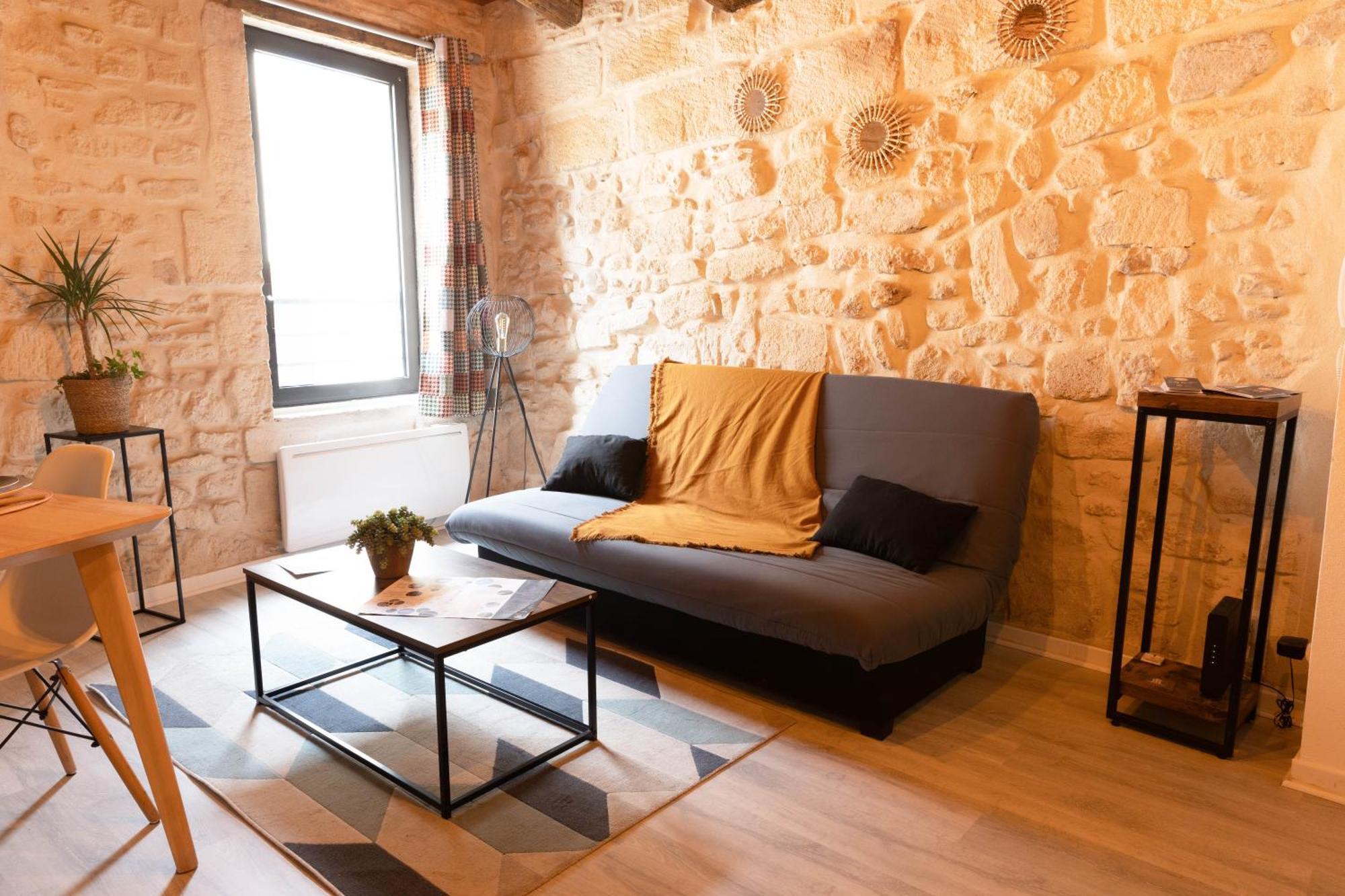 Immeuble 3 Apparts Centre Historique St Gilles Maisoncarreeconciergerie Saint-Gilles  Esterno foto